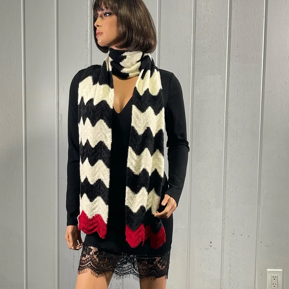*Talbot's Women's Black, White & Red Chevron Scarf